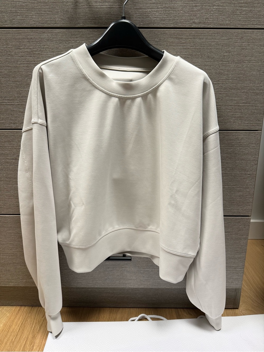 Lululemon sz 4 oversized crop crew shirt top